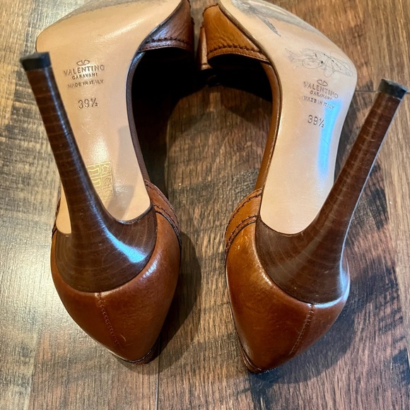 VALENTINO Garavani D'Orsay Peep Toe Pumps Brown 39 1/2 - Picture 13 of 13